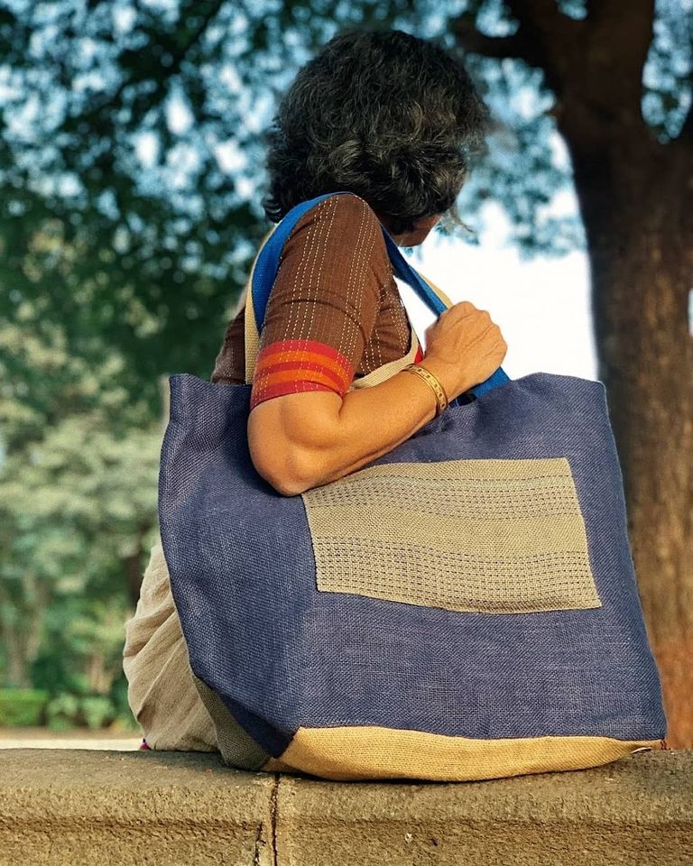 Jhumkee Iyengar Ohrna Tote bag